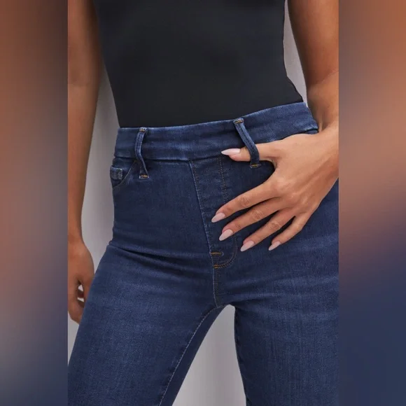 Good American Power Stretch Pull On Flare Jeans - Picture 2 of 7